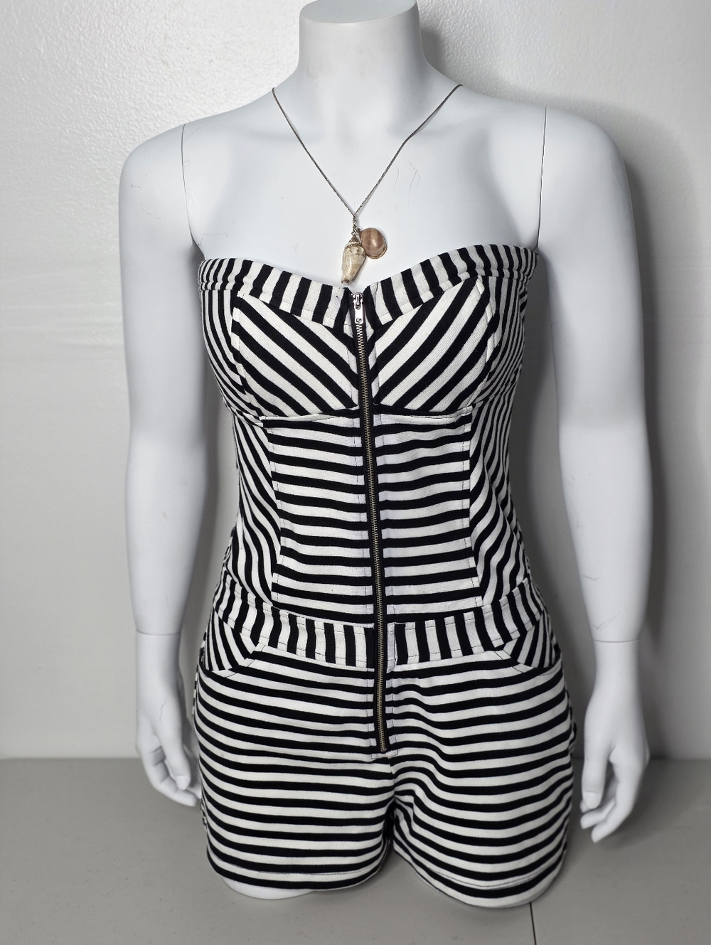 Mandee Black and White Striped Strapless Romper Size US/L